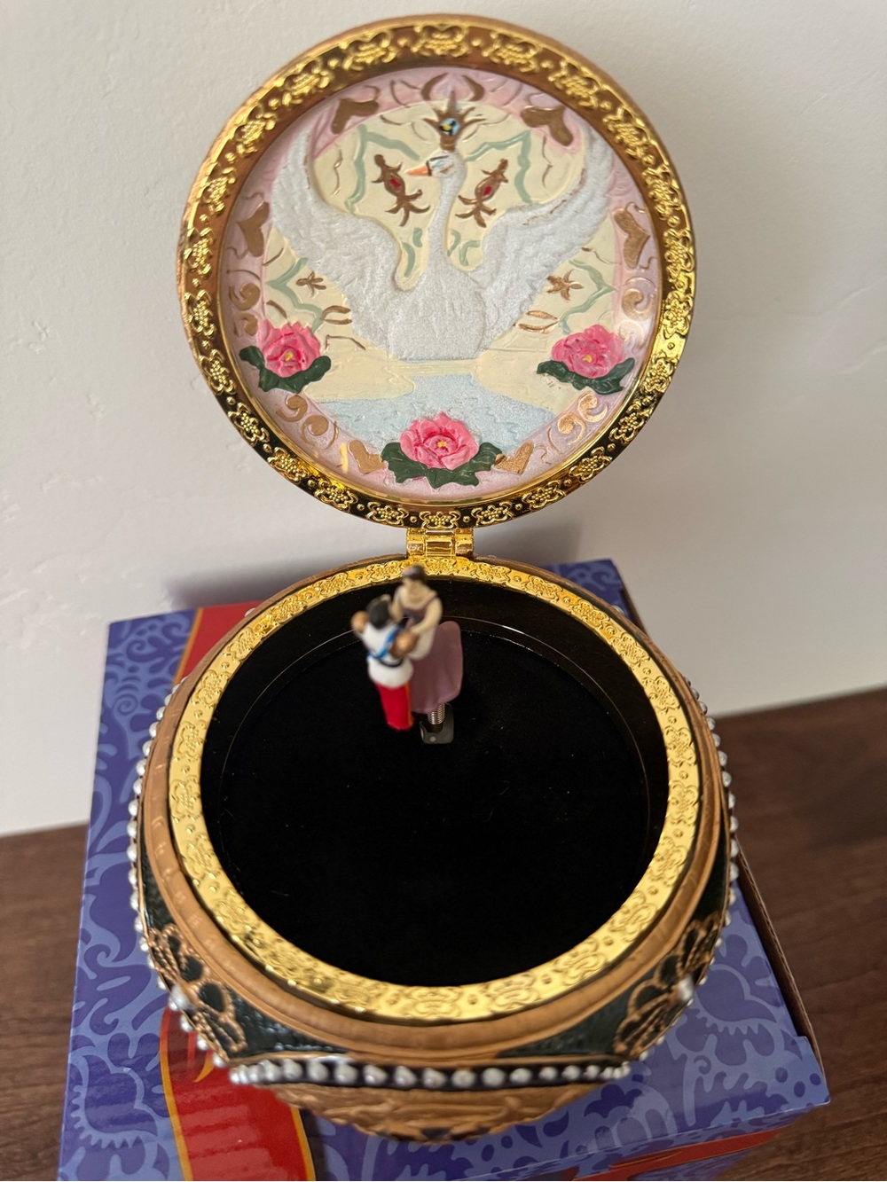 Anastasia San Francisco Music Box Company Music Box 1992 - MINT - Picture 3 of 11